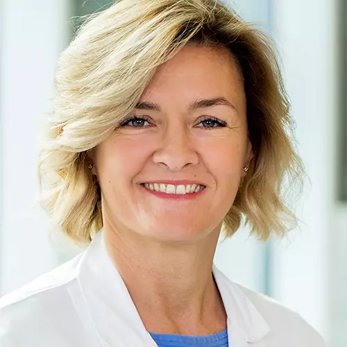 Frau D. Skoro-Sajer